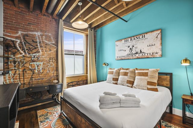 610 21st Ave N Apt 101, Nashville, TN 37203