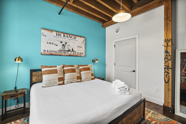 610 21st Ave N Apt 101, Nashville, TN 37203