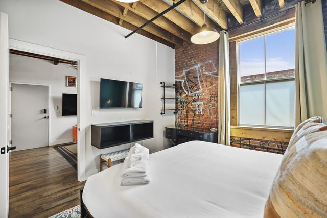 610 21st Ave N Apt 101, Nashville, TN 37203