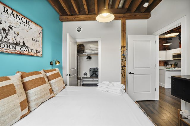 610 21st Ave N Apt 101, Nashville, TN 37203