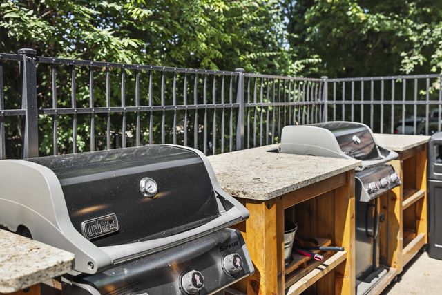 610 21st Ave N Apt 101, Nashville, TN 37203