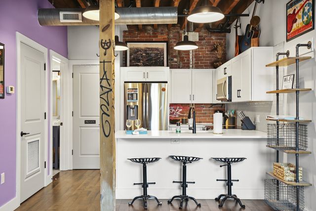 610 21st Ave N Apt 101, Nashville, TN 37203