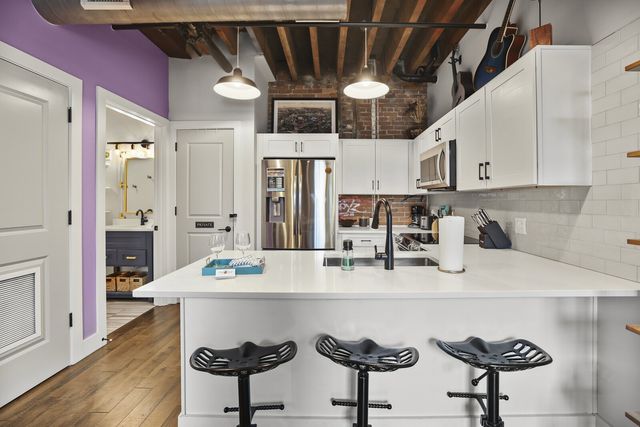 610 21st Ave N Apt 101, Nashville, TN 37203