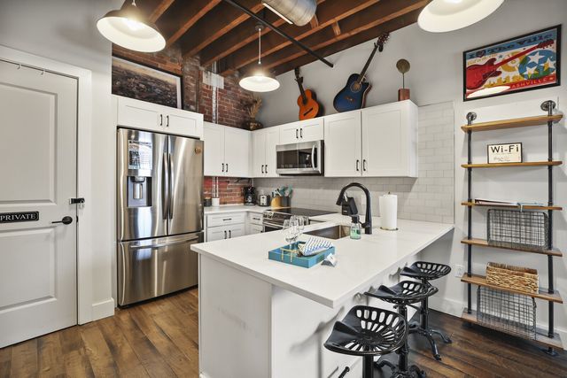 610 21st Ave N Apt 101, Nashville, TN 37203