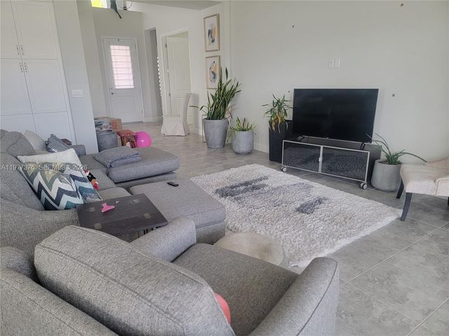 5426 Pecan Dr ., Westlake, FL 33470