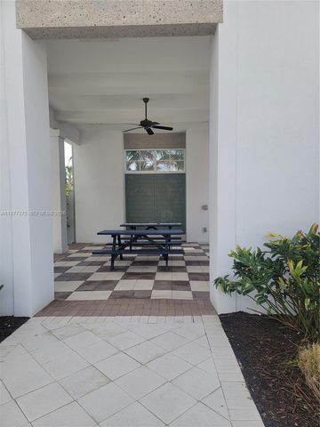 5426 Pecan Dr ., Westlake, FL 33470