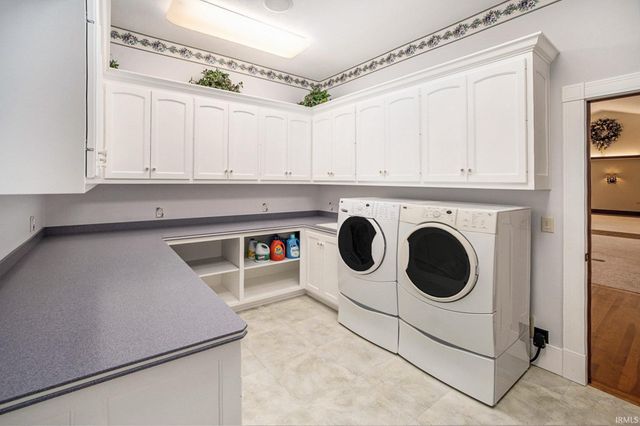 2777 6th Road, Bremen, IN 46506