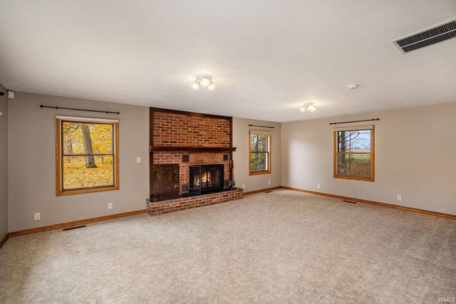 2777 6th Road, Bremen, IN 46506