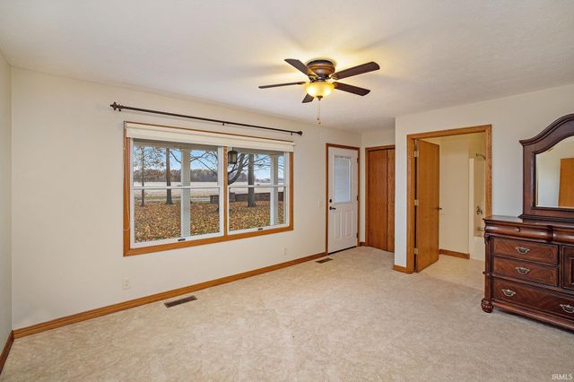 2777 6th Road, Bremen, IN 46506