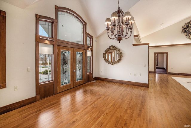 2777 6th Road, Bremen, IN 46506