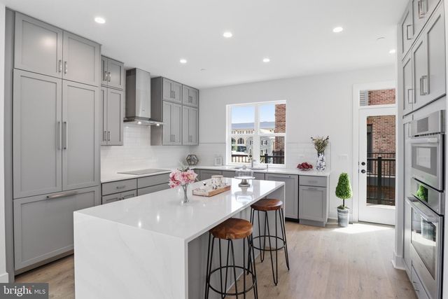 5518 TOPAZ LN, Bethesda, MD 20816