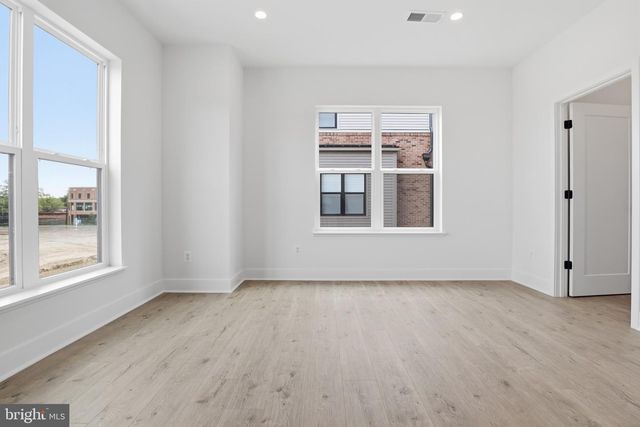 5518 TOPAZ LN, Bethesda, MD 20816