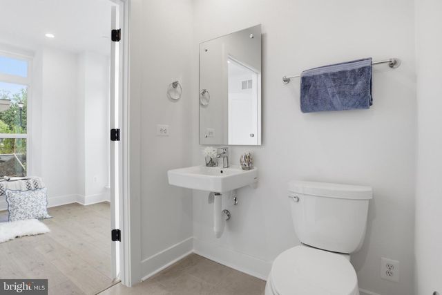 5518 TOPAZ LN, Bethesda, MD 20816