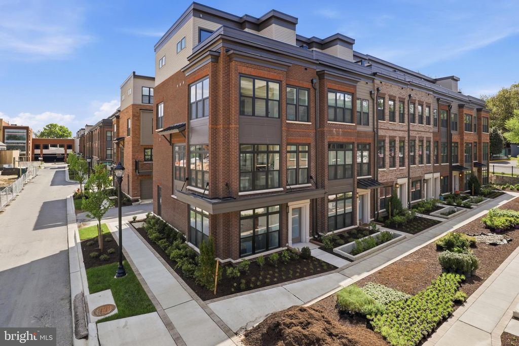 5518 TOPAZ LN, Bethesda, MD 20816