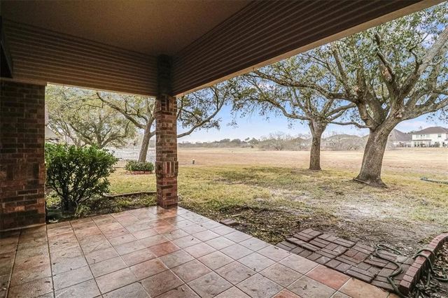 7865 Etienne Dr, Corpus Christi, TX 78414
