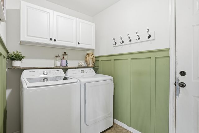 1910 Holly Street SE, Demotte, IN 46310