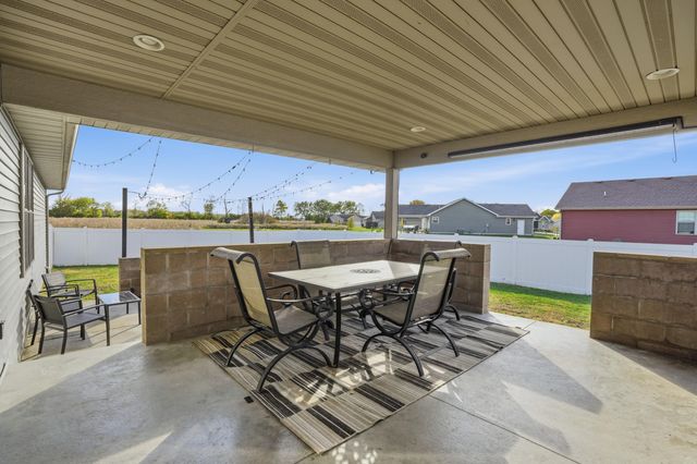 1910 Holly Street SE, Demotte, IN 46310