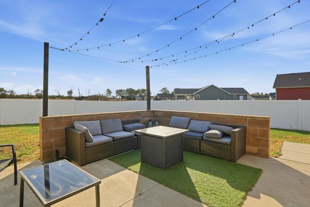 1910 Holly Street SE, Demotte, IN 46310