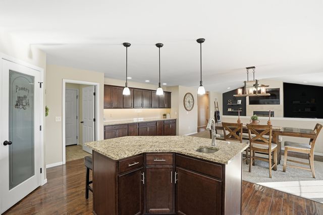 1910 Holly Street SE, Demotte, IN 46310