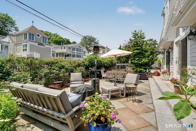 32 Nearwater Road, Norwalk, CT 06853