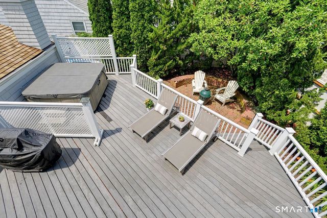 32 Nearwater Road, Norwalk, CT 06853