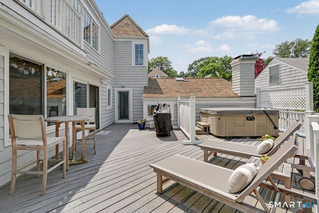 32 Nearwater Road, Norwalk, CT 06853