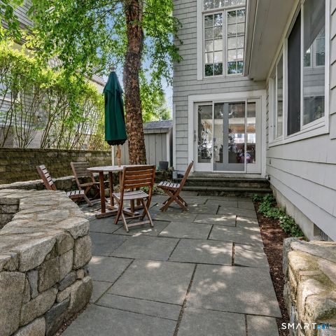 32 Nearwater Road, Norwalk, CT 06853