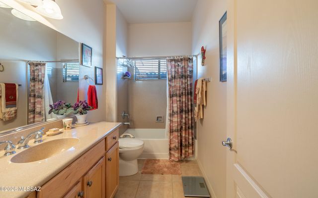13852 E Fiery Dawn Drive, Vail, AZ 85641