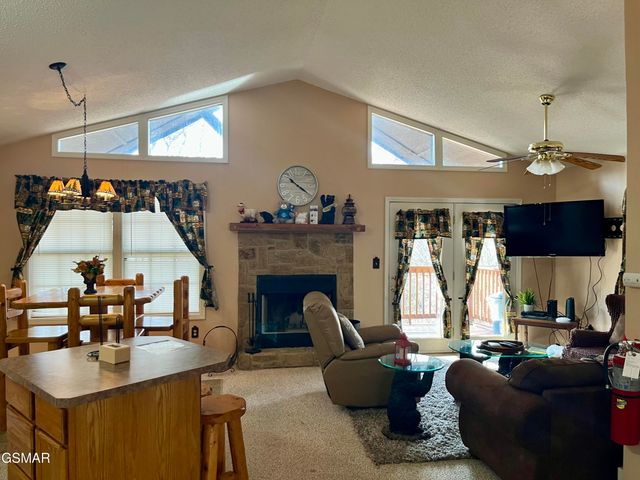 1520 Ski View Lane, Sevierville, TN 37876