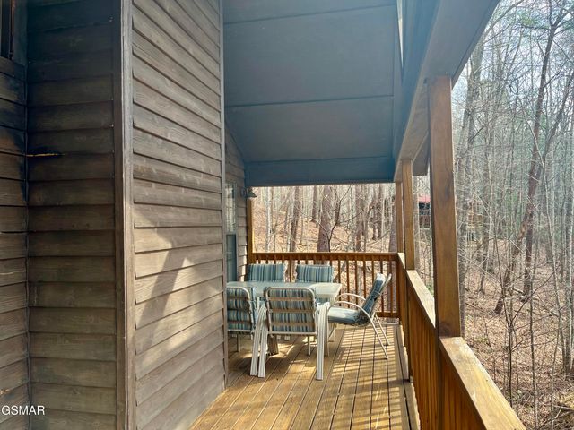 1520 Ski View Lane, Sevierville, TN 37876