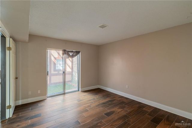 1004 S Border Avenue, Weslaco, TX 78596