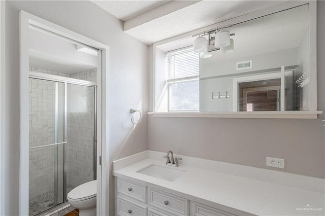 1004 S Border Avenue, Weslaco, TX 78596