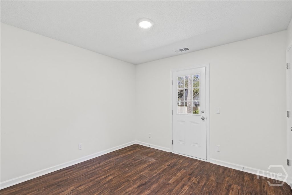 Image 12 of property listing at 12 Sugar Cane Drive, Savannah, GA 31419