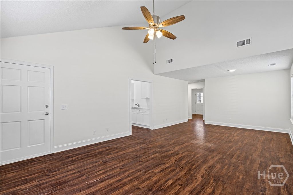 Image 3 of property listing at 12 Sugar Cane Drive, Savannah, GA 31419