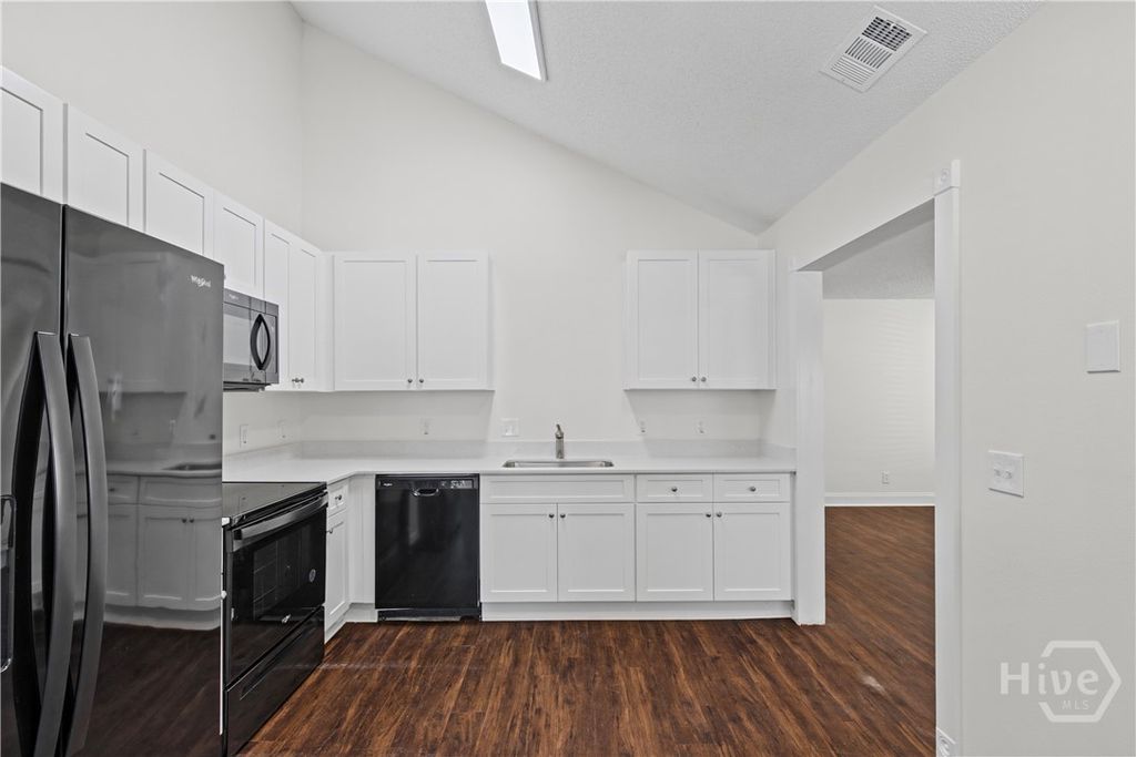 Image 7 of property listing at 12 Sugar Cane Drive, Savannah, GA 31419