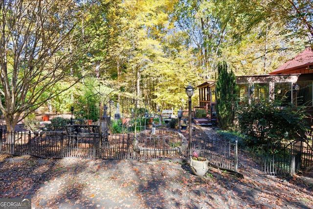 606 Morgan Road, Juliette, GA 31046