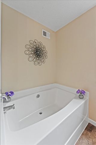 5028 Jessica Suzanne Drive, Morrow, OH 45152