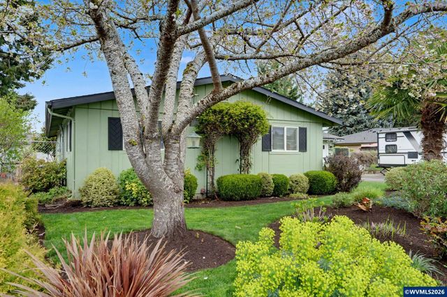 1075 Moneda Av N, Keizer, OR 97303