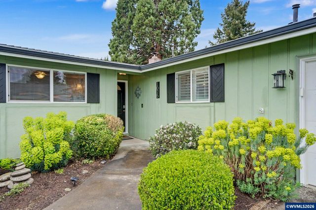 1075 Moneda Av N, Keizer, OR 97303