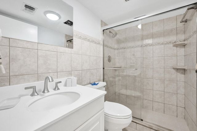 5600 N Flagler Drive 805, West Palm Beach, FL 33407