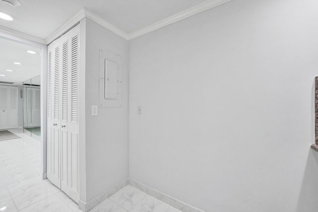 5600 N Flagler Drive 805, West Palm Beach, FL 33407