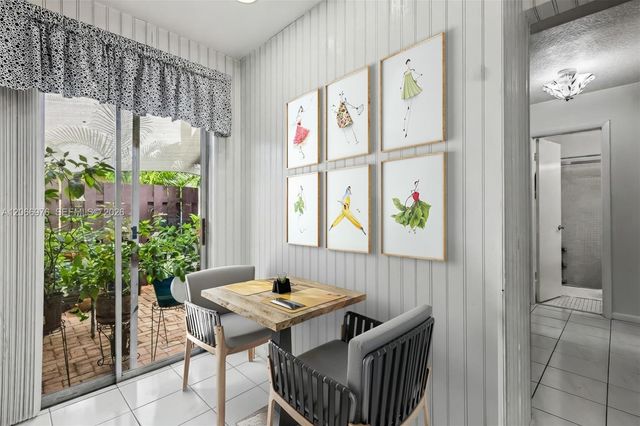 139 Essex Road 4-28, Hollywood, FL 33024
