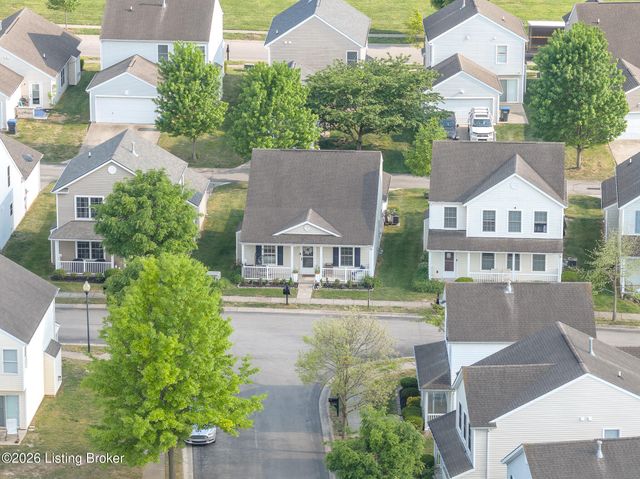 9631 Riverwalk Ave, Louisville, KY 40229