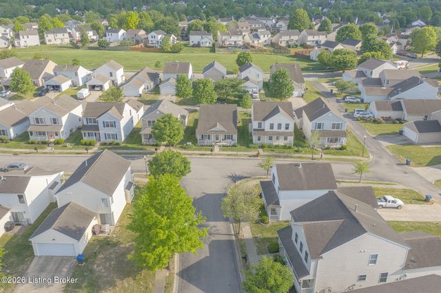 9631 Riverwalk Ave, Louisville, KY 40229