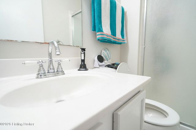 9631 Riverwalk Ave, Louisville, KY 40229