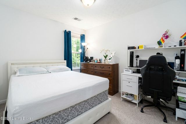 9631 Riverwalk Ave, Louisville, KY 40229