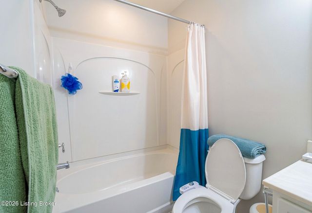 9631 Riverwalk Ave, Louisville, KY 40229