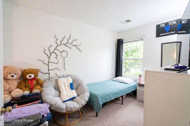 9631 Riverwalk Ave, Louisville, KY 40229