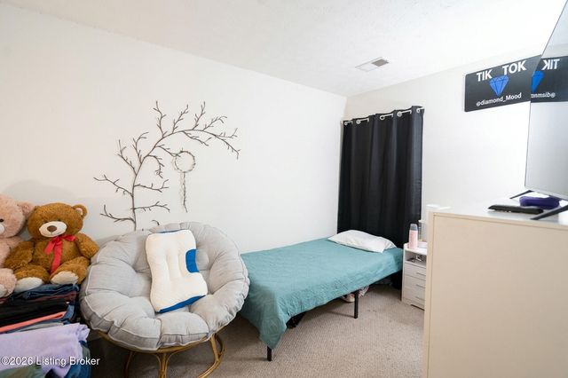 9631 Riverwalk Ave, Louisville, KY 40229