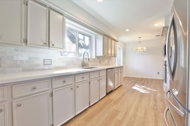 810 Palm Grove Circle, Sugar Land, TX 77498